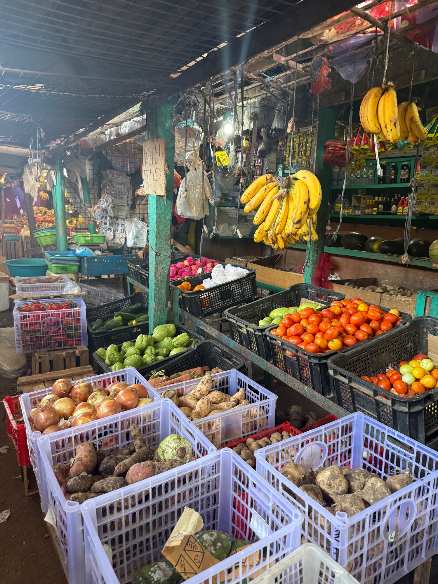 Découverte de l’Ube sur un marché local aux Philippines, à Coron, où est née l’inspiration du projet MyUbe.
