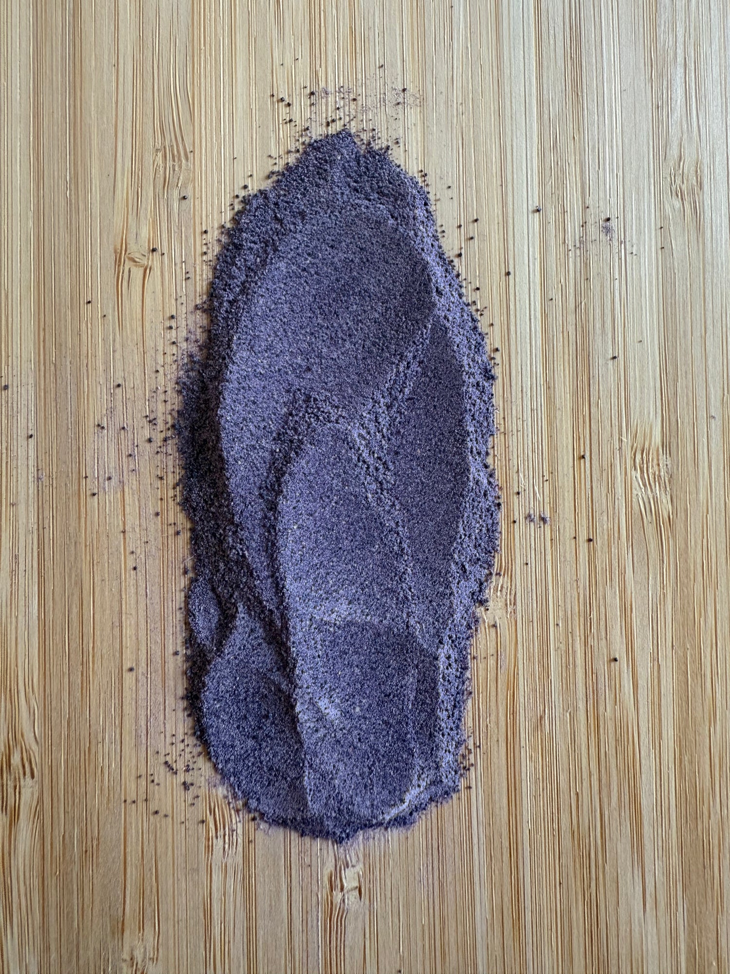 Poudre d’Ube 100 % naturelle MyUbe, issue d’une ferme familiale aux Philippines, au violet intense sans additifs.